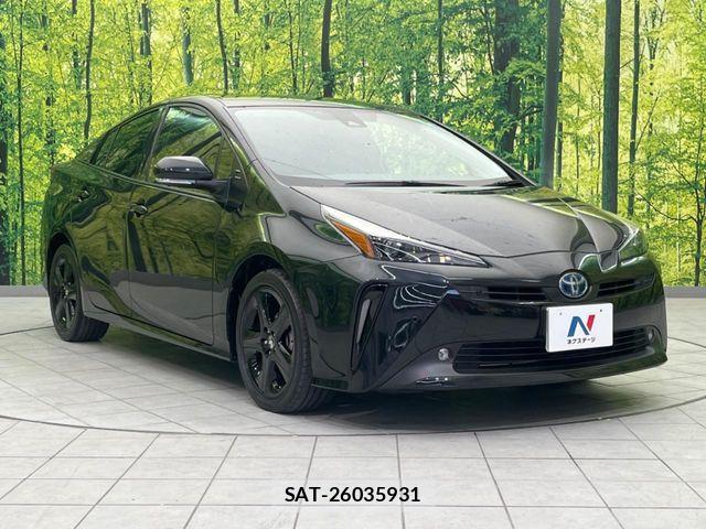 Toyota PRIUS 2022-02 7456861-15