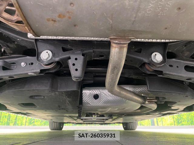 Toyota PRIUS 2022-02 7456861-18