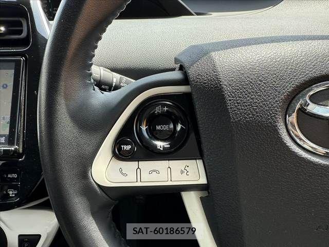 Toyota PRIUS 2018-01 7456887-23