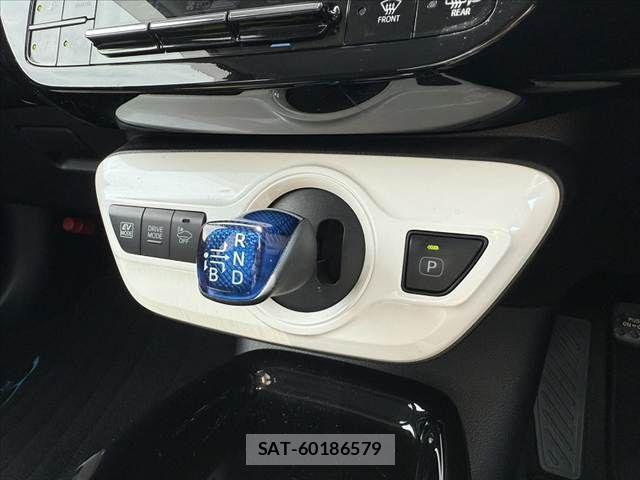 Toyota PRIUS 2018-01 7456887-27