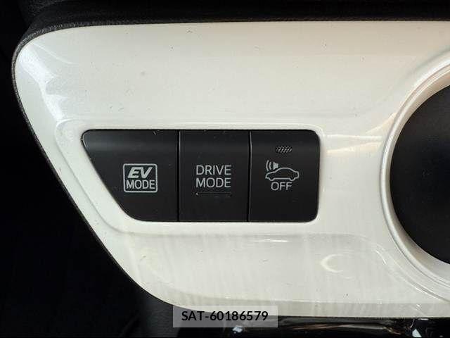 Toyota PRIUS 2018-01 7456887-28