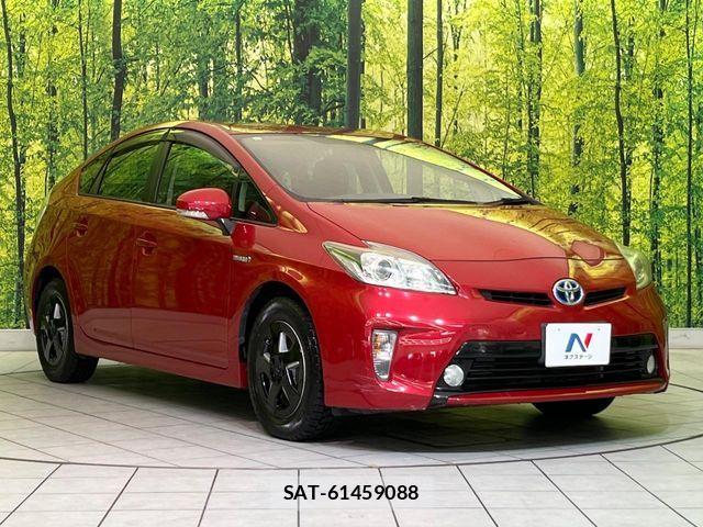 Toyota PRIUS 2014-05 7456931-15