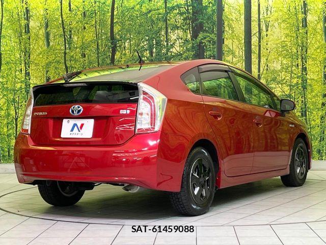 Toyota PRIUS 2014-05 7456931-16