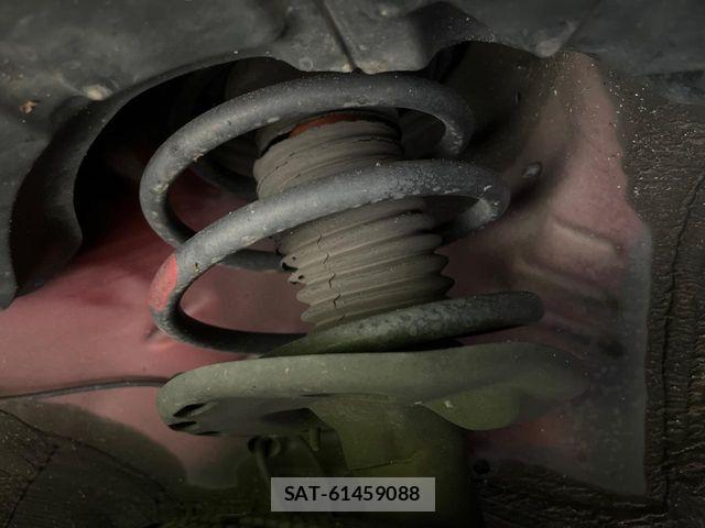 Toyota PRIUS 2014-05 7456931-19