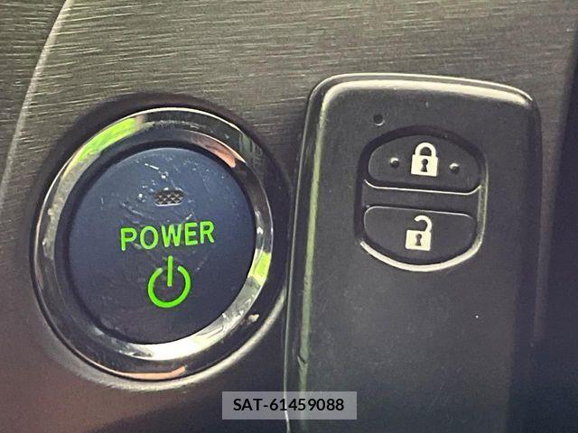 Toyota PRIUS 2014-05 7456931-5