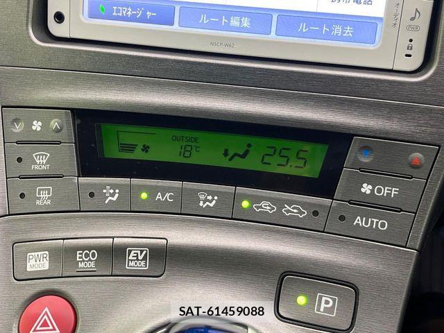 Toyota PRIUS 2014-05 7456931-6