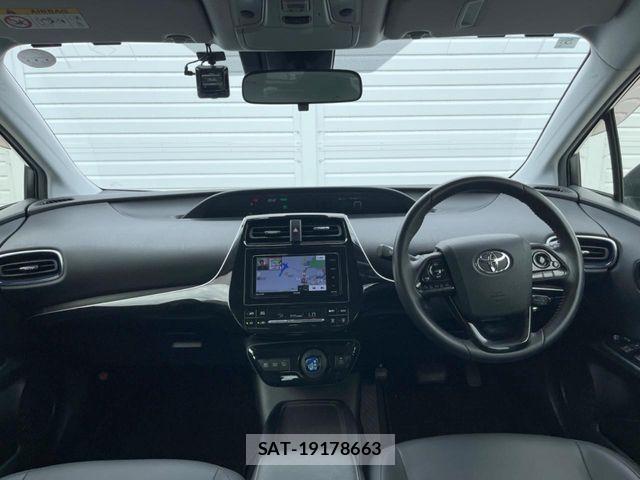 Toyota PRIUS 2020-02 7456868-1