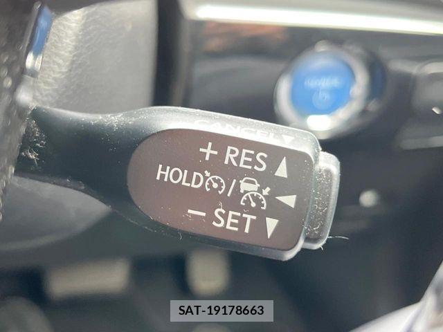 Toyota PRIUS 2020-02 7456868-7