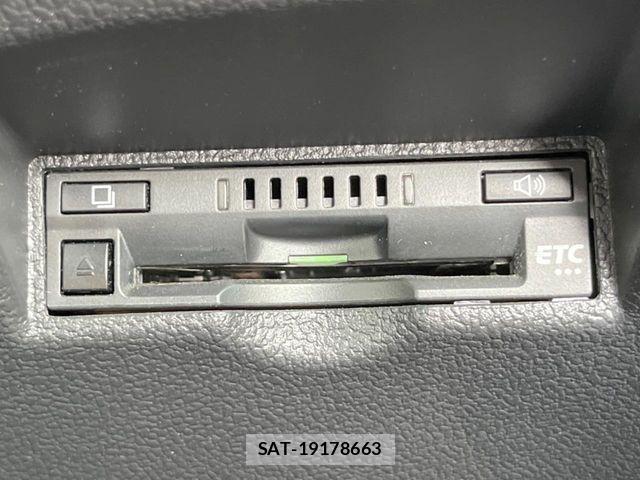Toyota PRIUS 2020-02 7456868-8