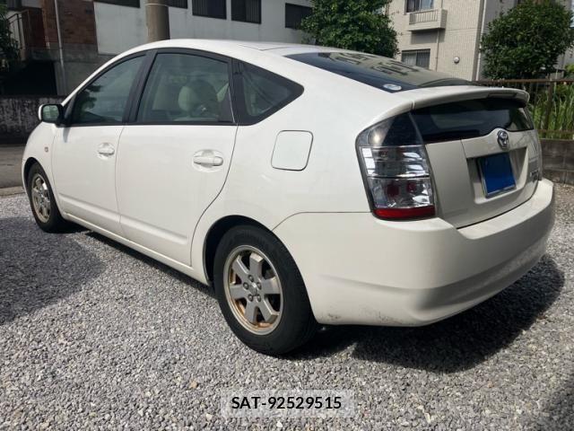 Toyota PRIUS 2003-09 7456971-1