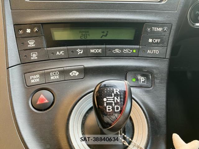 Toyota PRIUS 2011-09 7456984-20