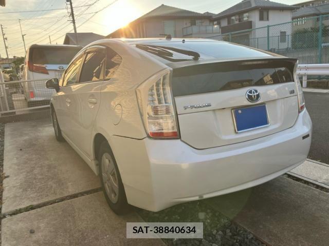 Toyota PRIUS 2011-09 7456984-3
