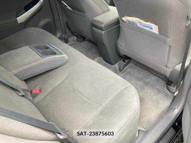 Toyota PRIUS 2011-03 7456974-12