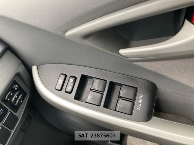 Toyota PRIUS 2011-03 7456974-22