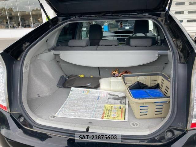 Toyota PRIUS 2011-03 7456974-5