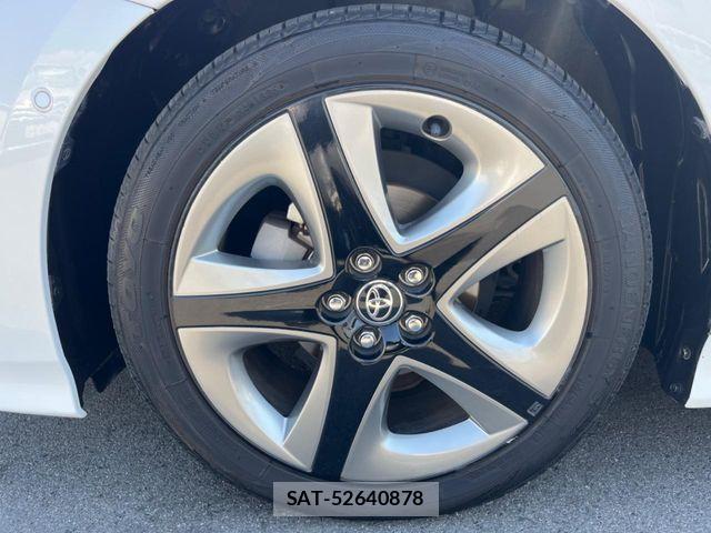 Toyota PRIUS 2021-07 7456863-13