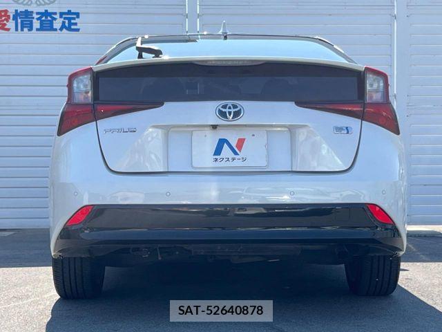 Toyota PRIUS 2021-07 7456863-15