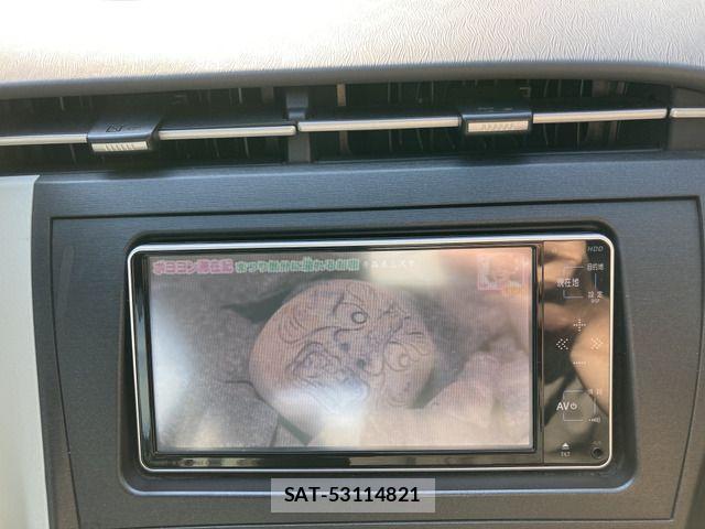 Toyota PRIUS 2011-06 7502349-7