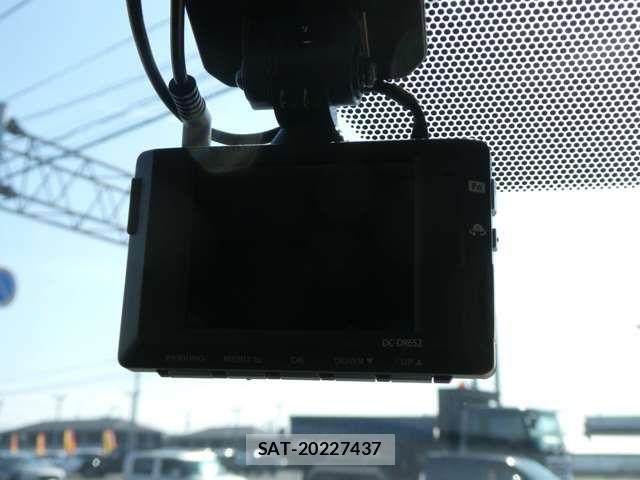 Toyota PRIUS 2020-12 7502277-3
