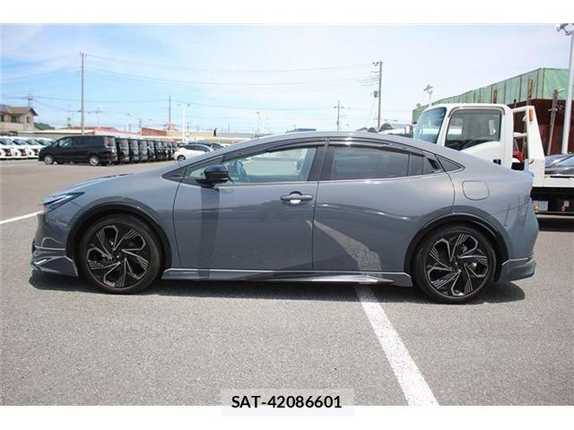 Toyota PRIUS 2025-02 7502267-9