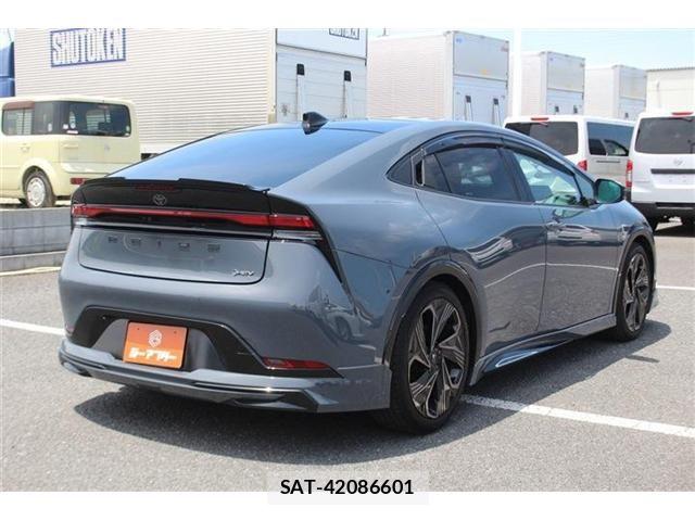Toyota PRIUS 2025-02 7502267-12