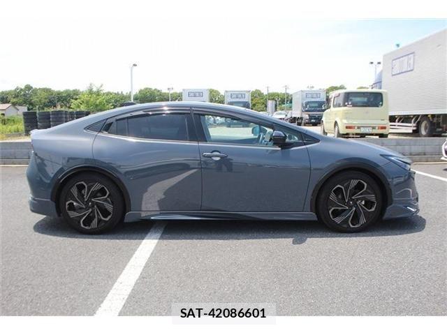 Toyota PRIUS 2025-02 7502267-13