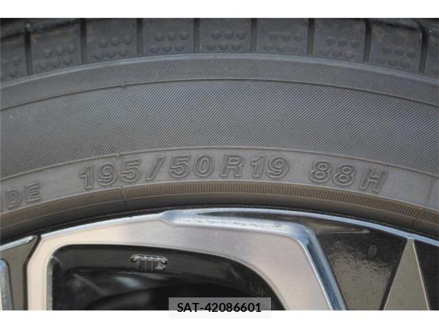 Toyota PRIUS 2025-02 7502267-19