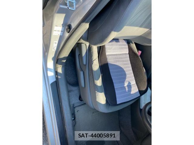 Toyota PRIUS 2010-02 7509739-18