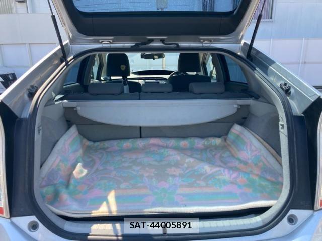 Toyota PRIUS 2010-02 7509739-7