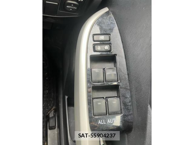 Toyota PRIUS 2012-10 7509741-15