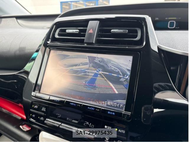 Toyota PRIUS 2016-04 7509709-11
