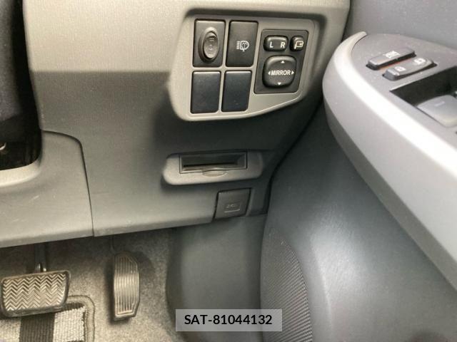 Toyota PRIUS 2010-09 7502361-15