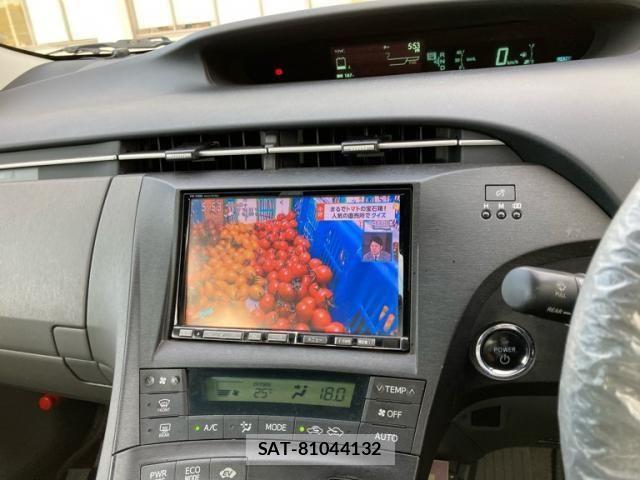 Toyota PRIUS 2010-09 7502361-17