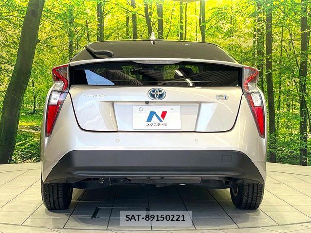Toyota PRIUS 2016-06 7509707-14