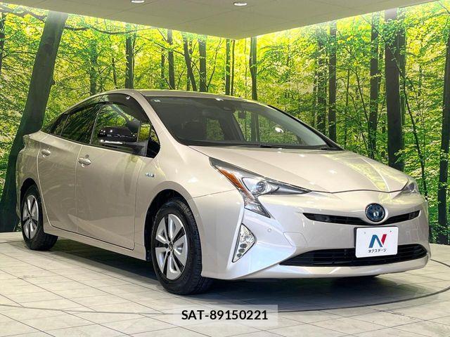 Toyota PRIUS 2016-06 7509707-15