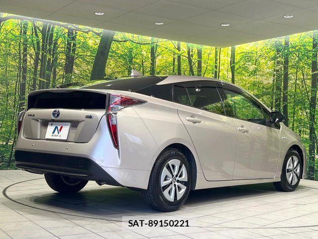 Toyota PRIUS 2016-06 7509707-16