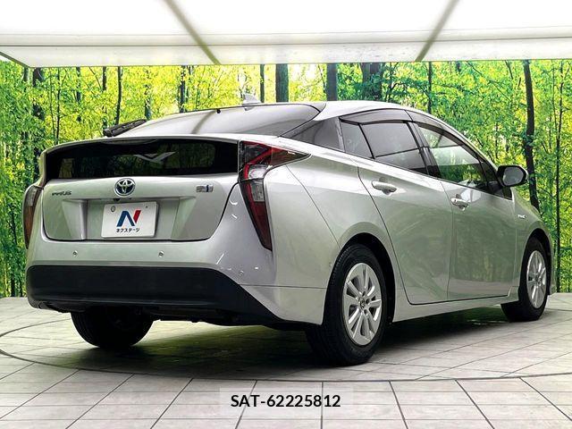 Toyota PRIUS 2017-05 7502330-16