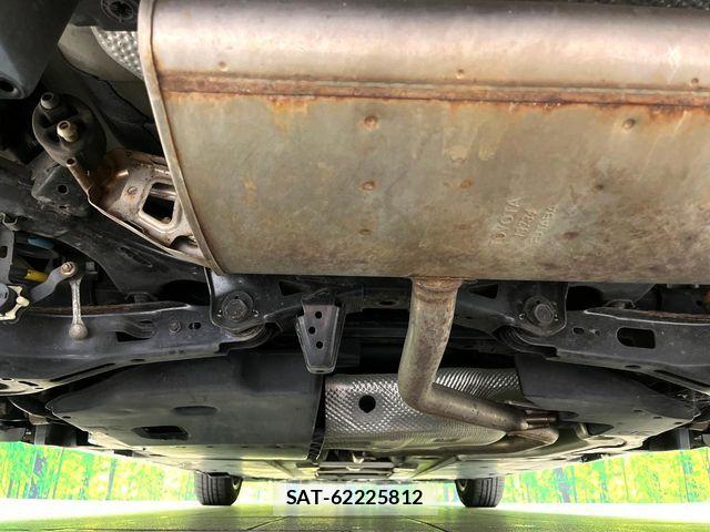 Toyota PRIUS 2017-05 7502330-18