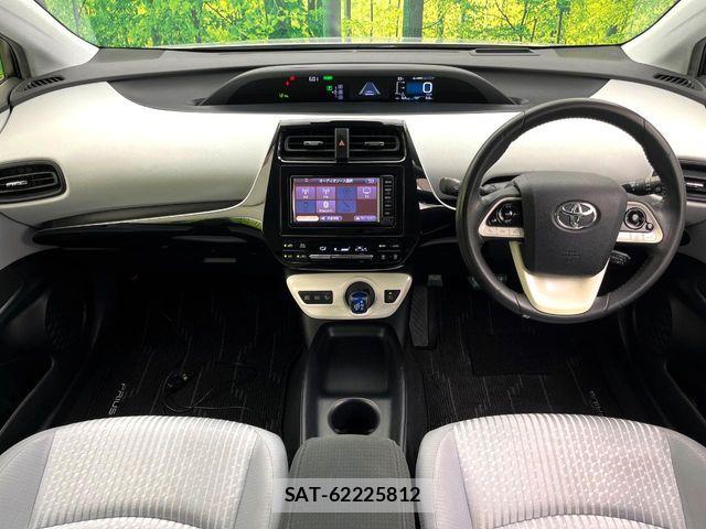 Toyota PRIUS 2017-05 7502330-1