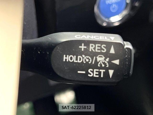 Toyota PRIUS 2017-05 7502330-4