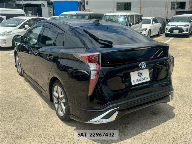 Toyota PRIUS 2018-10 7502291-12