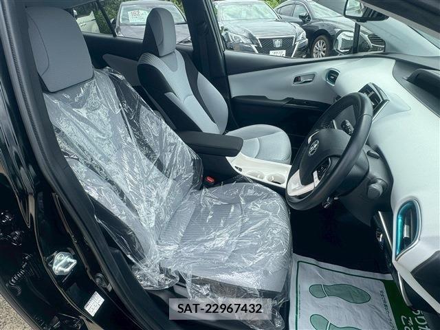 Toyota PRIUS 2018-10 7502291-17