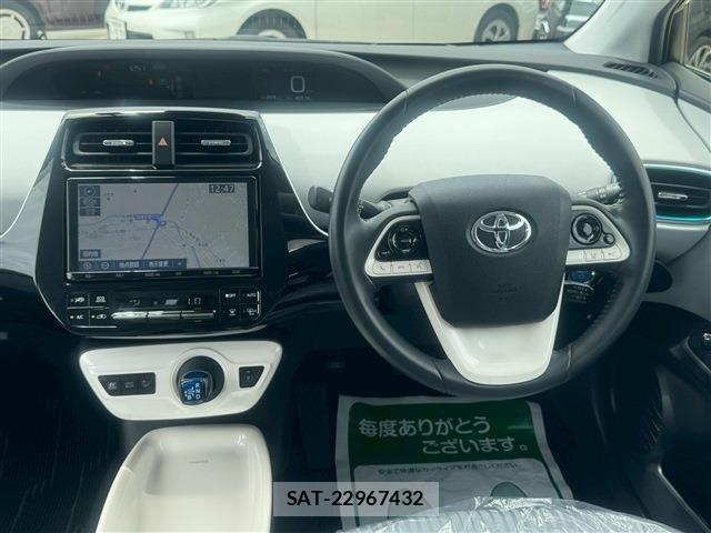 Toyota PRIUS 2018-10 7502291-21