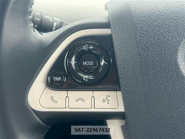 Toyota PRIUS 2018-10 7502291-27
