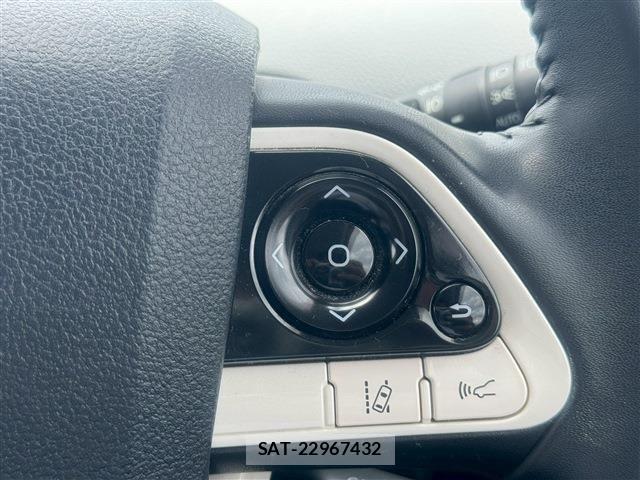 Toyota PRIUS 2018-10 7502291-28