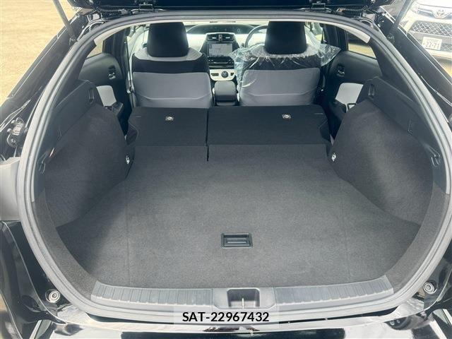 Toyota PRIUS 2018-10 7502291-7