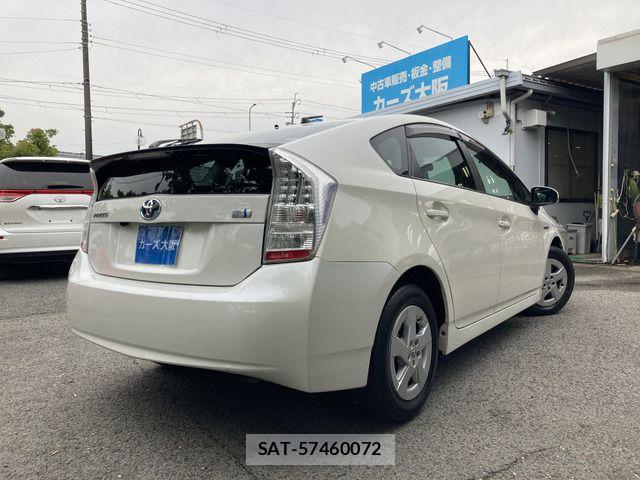 Toyota PRIUS 2011-04 7502346-3