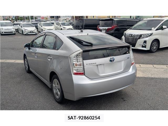 Toyota PRIUS 2010-03 7502352-1
