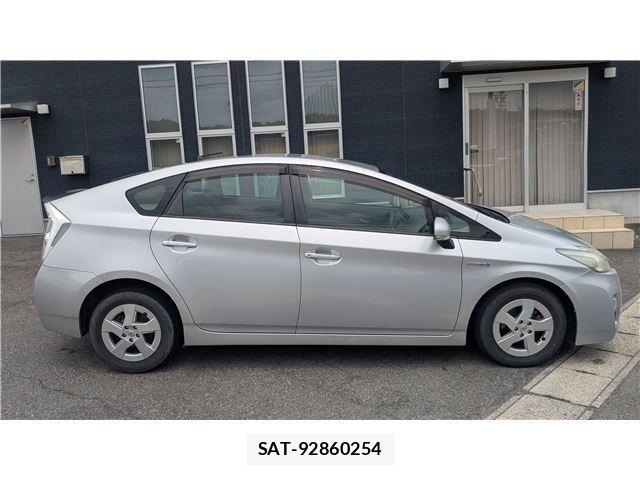 Toyota PRIUS 2010-03 7502352-5