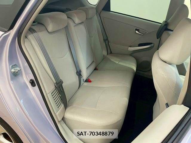 Toyota PRIUS 2013-04 7502325-11